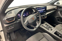 valkoinen CUPRA Formentor 2023 kuva 6.