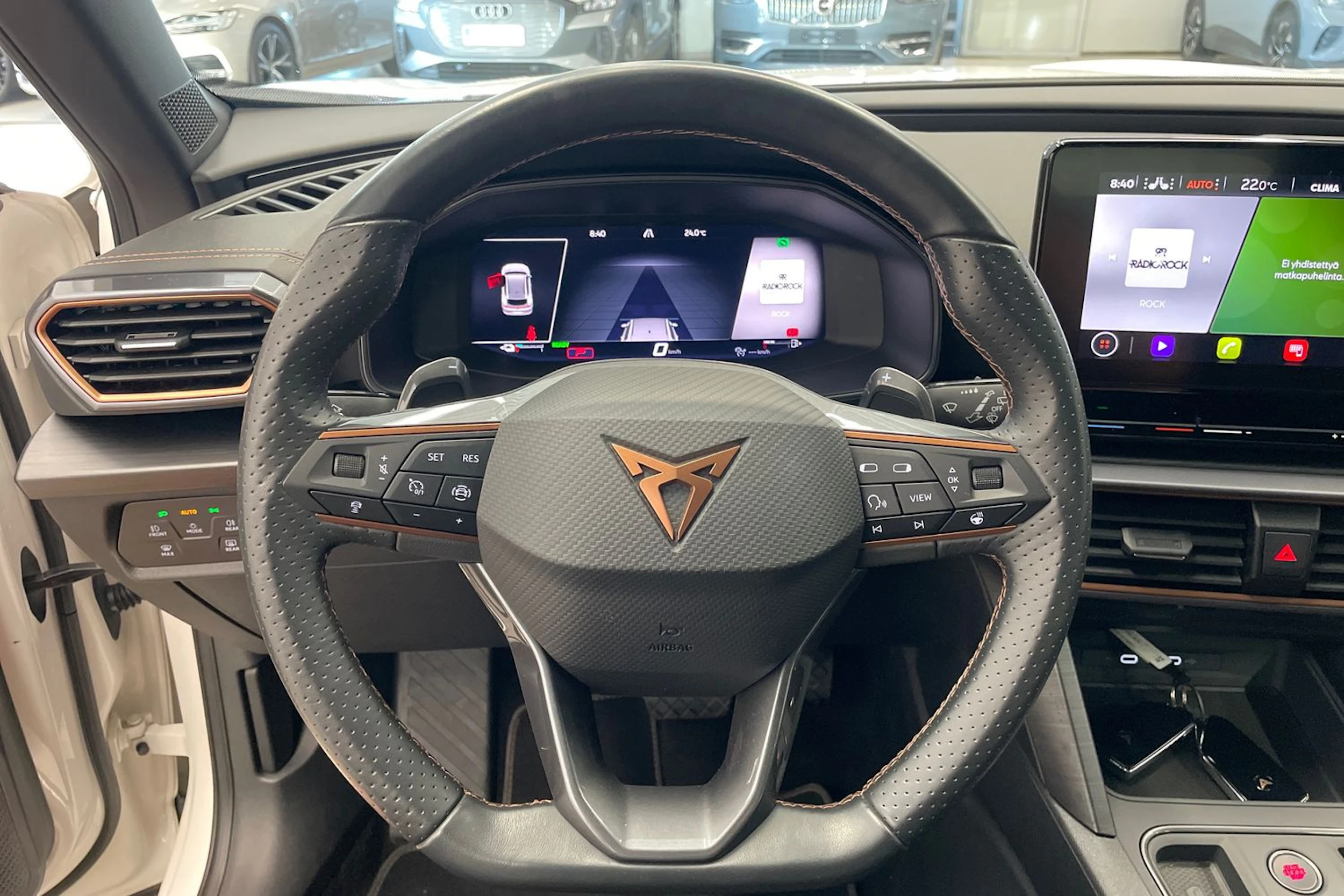 valkoinen CUPRA Formentor 2023 kuva 11.