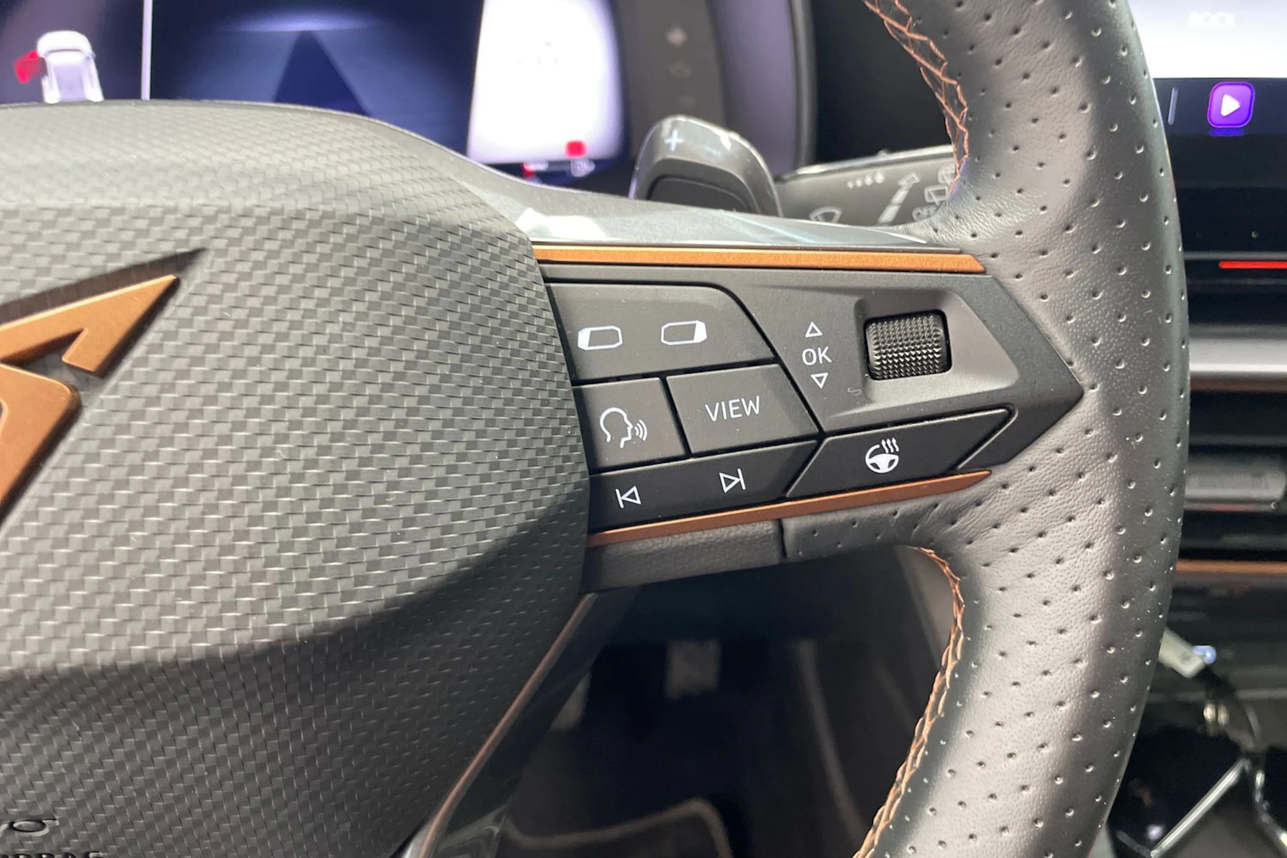 valkoinen CUPRA Formentor 2023 kuva 12.