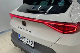 valkoinen CUPRA Formentor 2023 kuva 28.