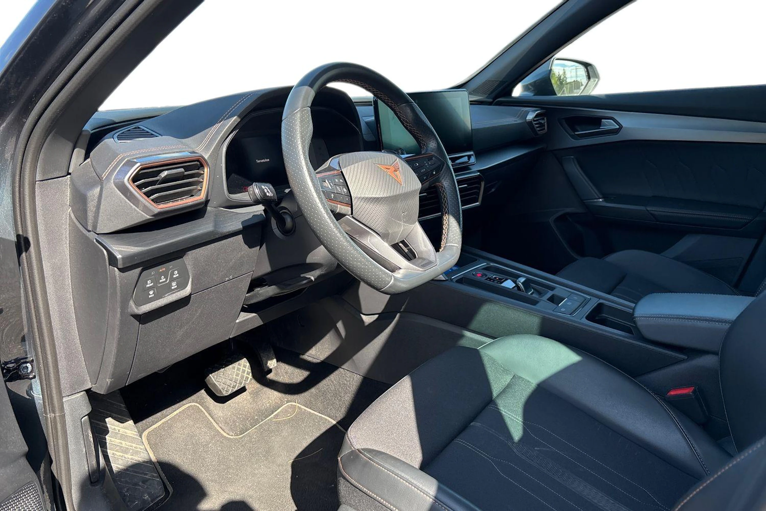 Harmaa CUPRA Formentor 2023 kuva 3.