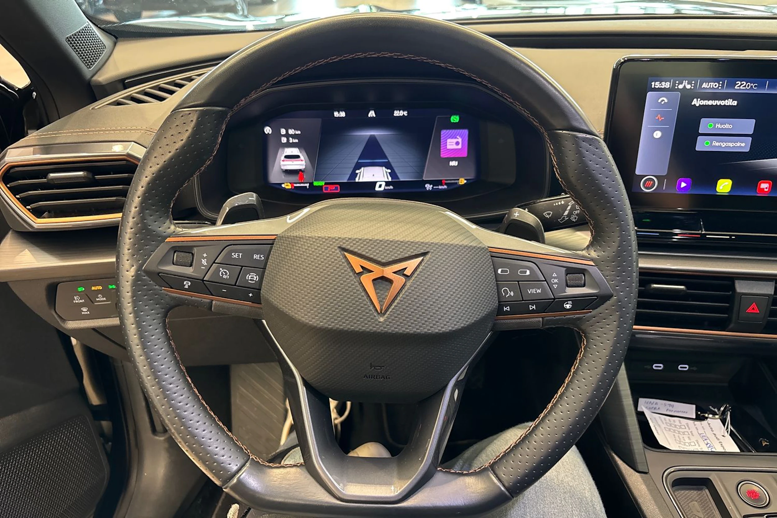 Harmaa CUPRA Formentor 2023 kuva 18.