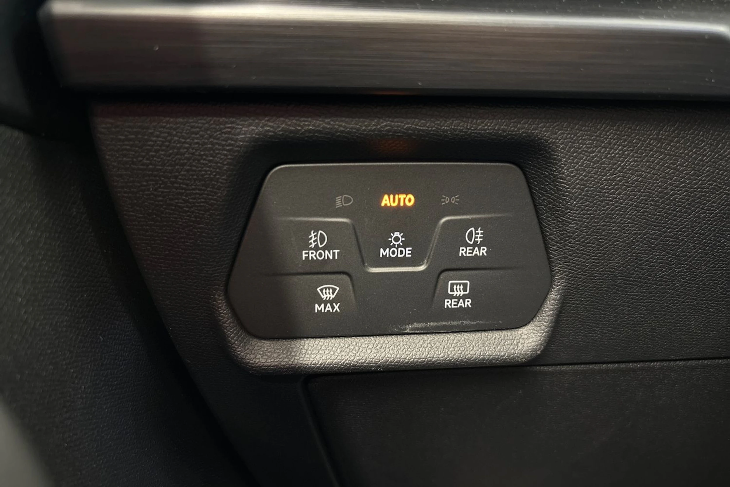 Harmaa CUPRA Formentor 2023 kuva 21.