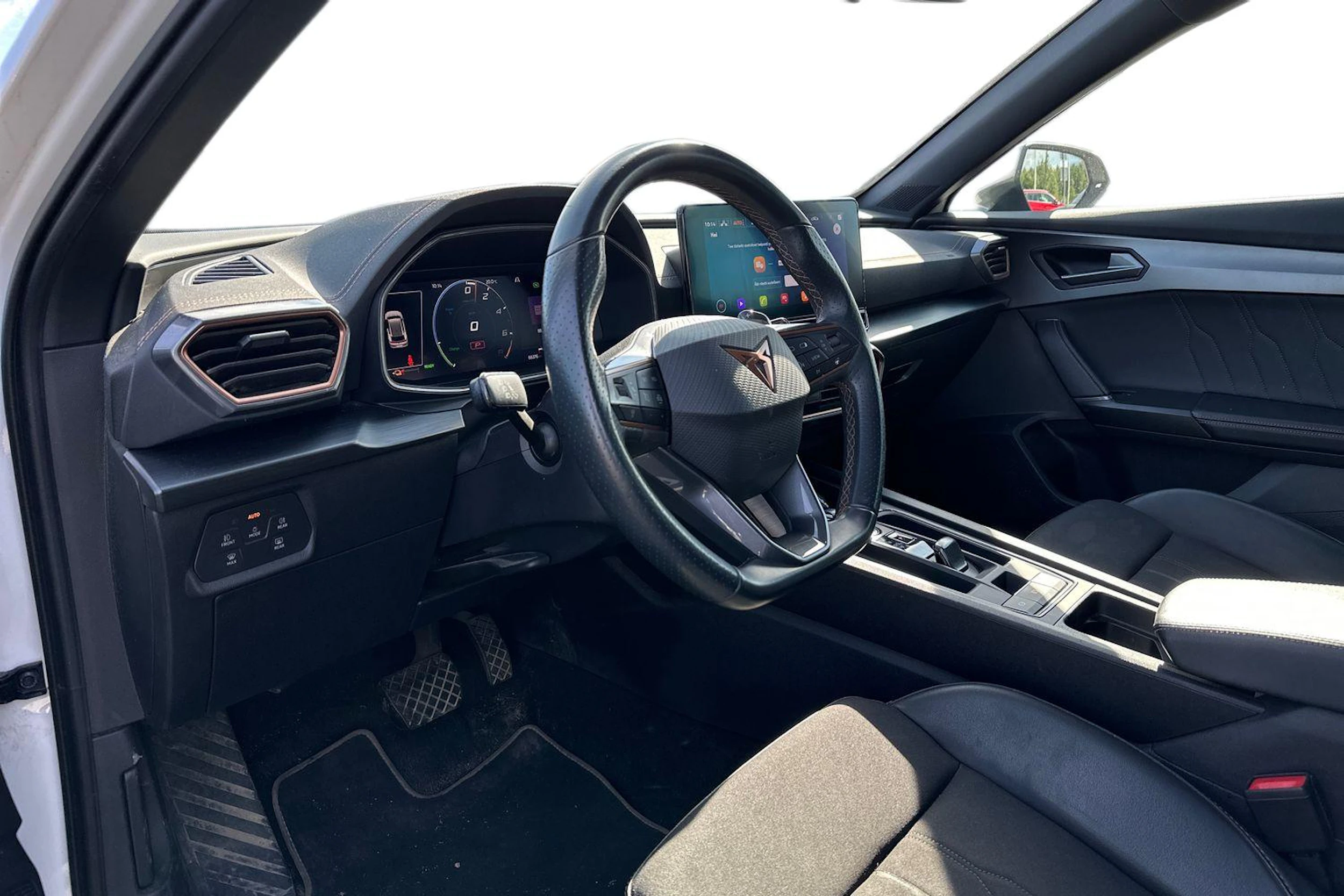 valkoinen CUPRA Formentor 2023 kuva 3.