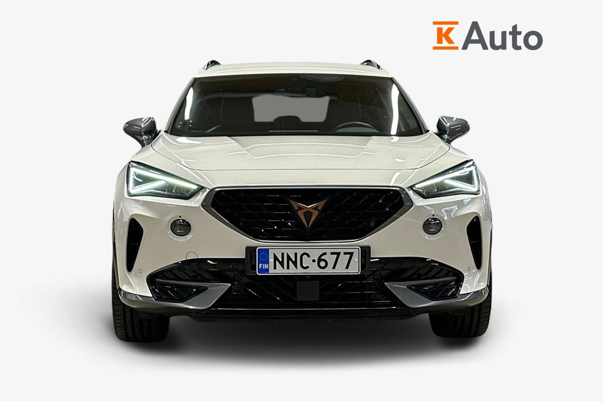 valkoinen CUPRA Formentor 2023 kuva 4.