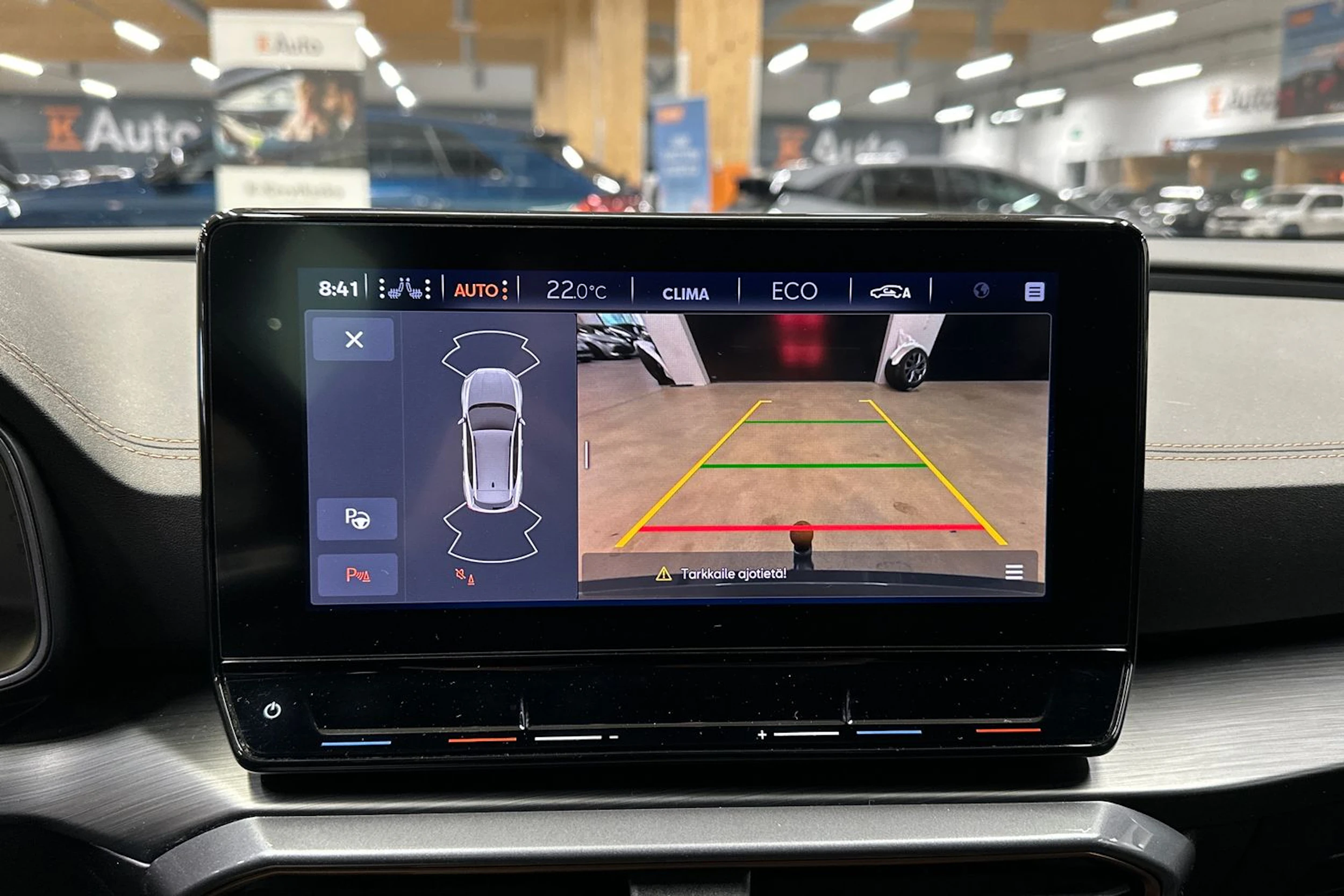 valkoinen CUPRA Formentor 2023 kuva 13.