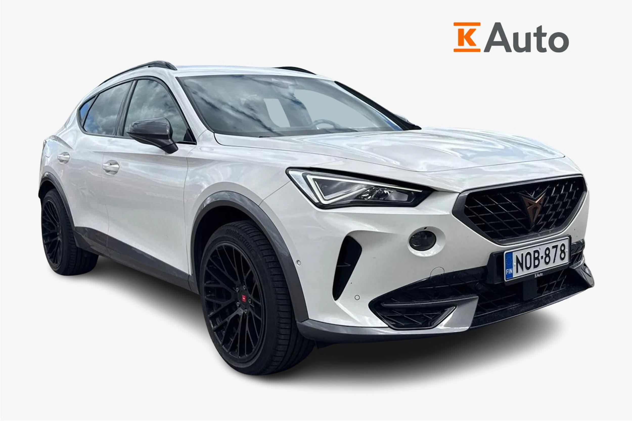 Valkoinen CUPRA Formentor 2023 kuva 1.