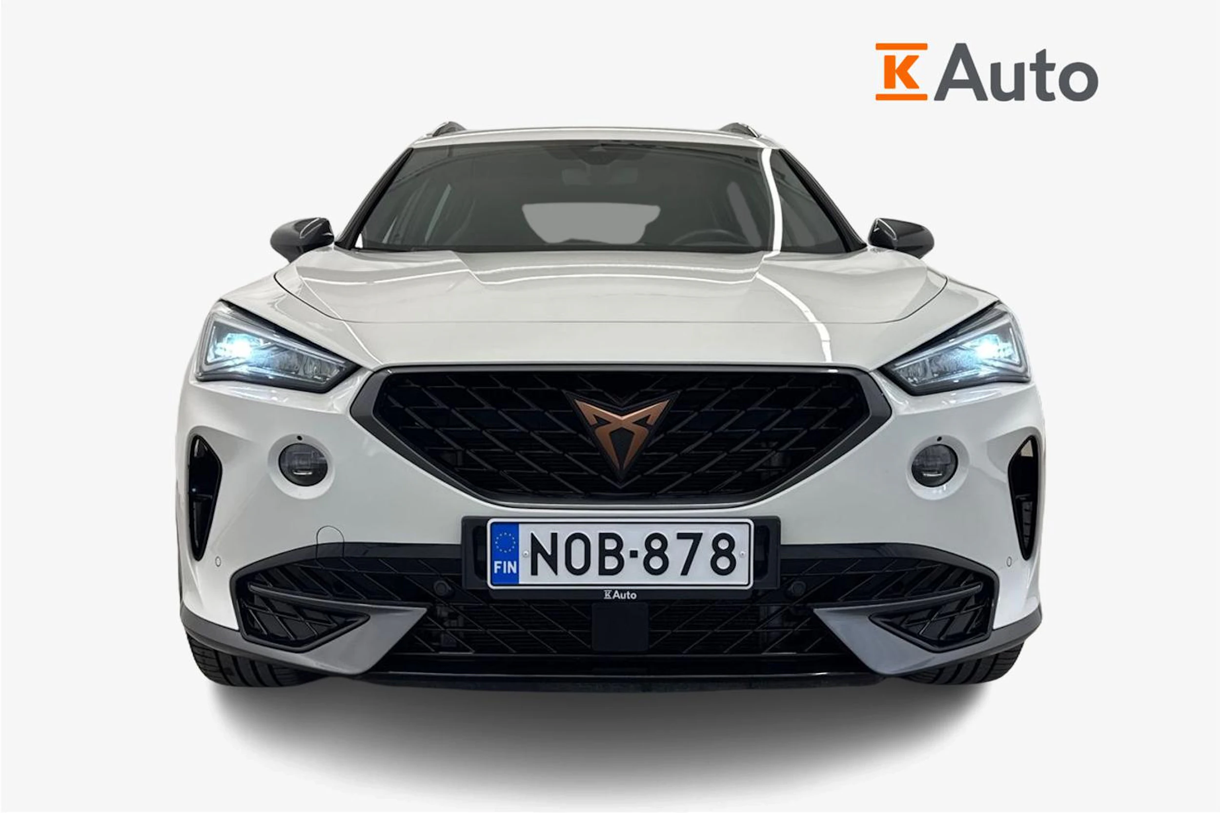 Valkoinen CUPRA Formentor 2023 kuva 4.