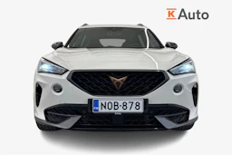 Valkoinen CUPRA Formentor 2023 kuva 4.