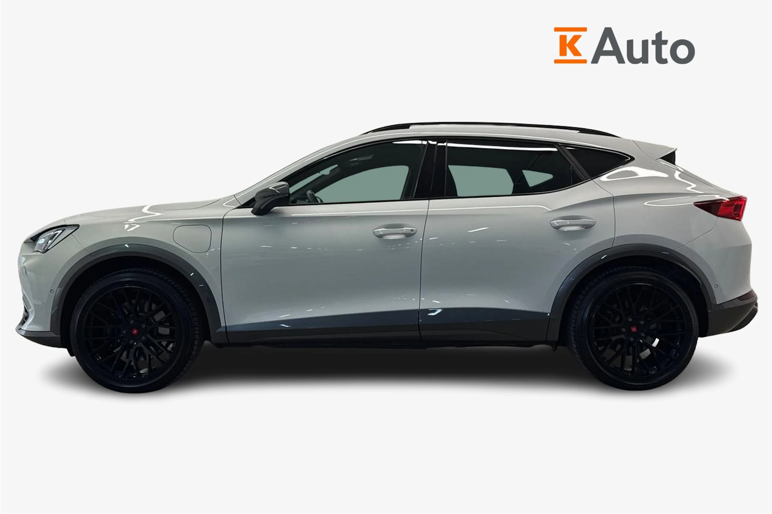 Valkoinen CUPRA Formentor 2023 kuva 5.