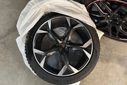 Valkoinen CUPRA Formentor 2023 kuva 11.