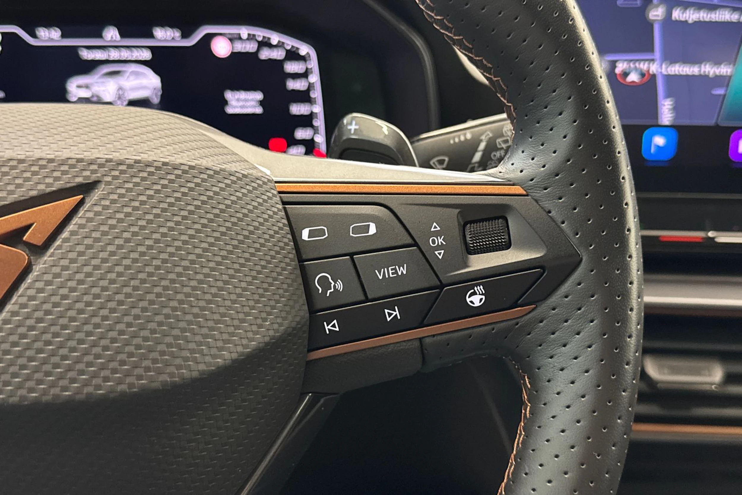 Valkoinen CUPRA Formentor 2023 kuva 15.