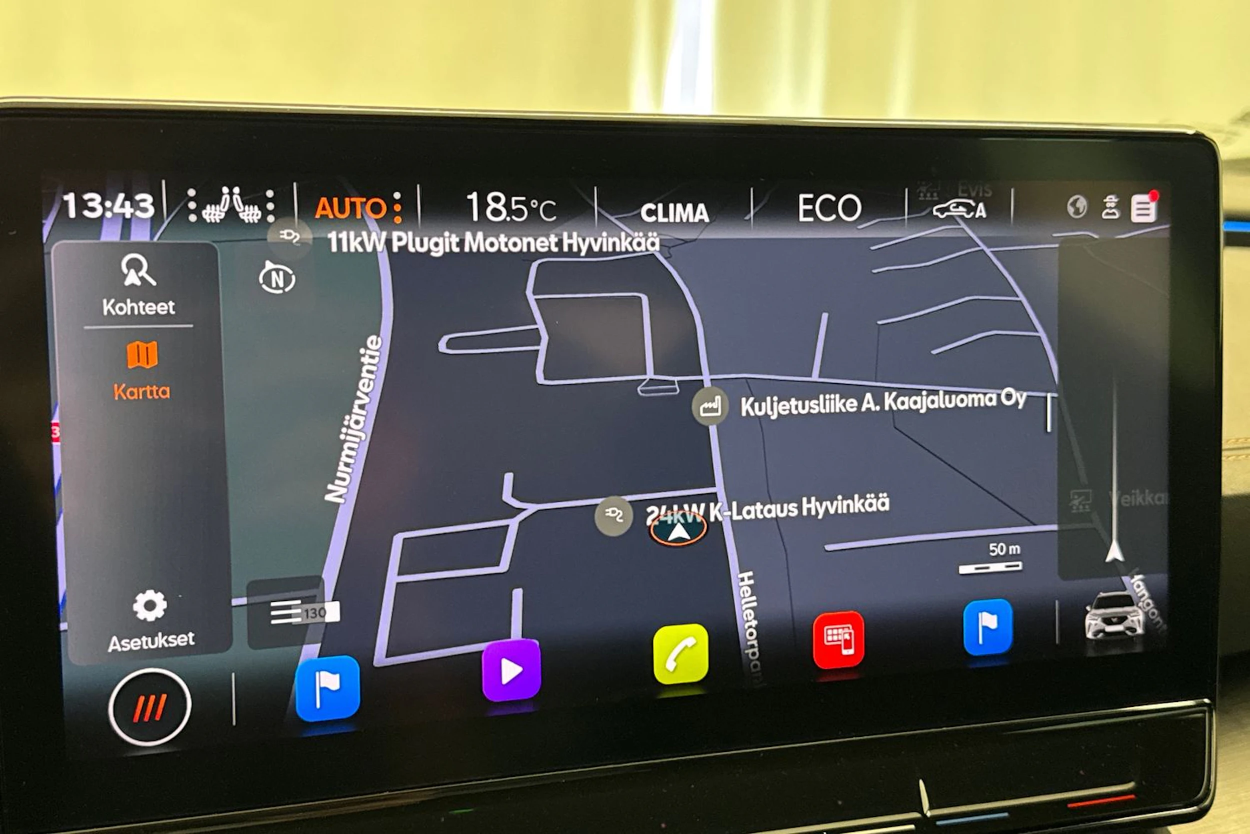 Valkoinen CUPRA Formentor 2023 kuva 17.