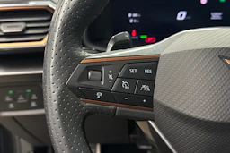 harmaa CUPRA Formentor 2023 kuva 12.