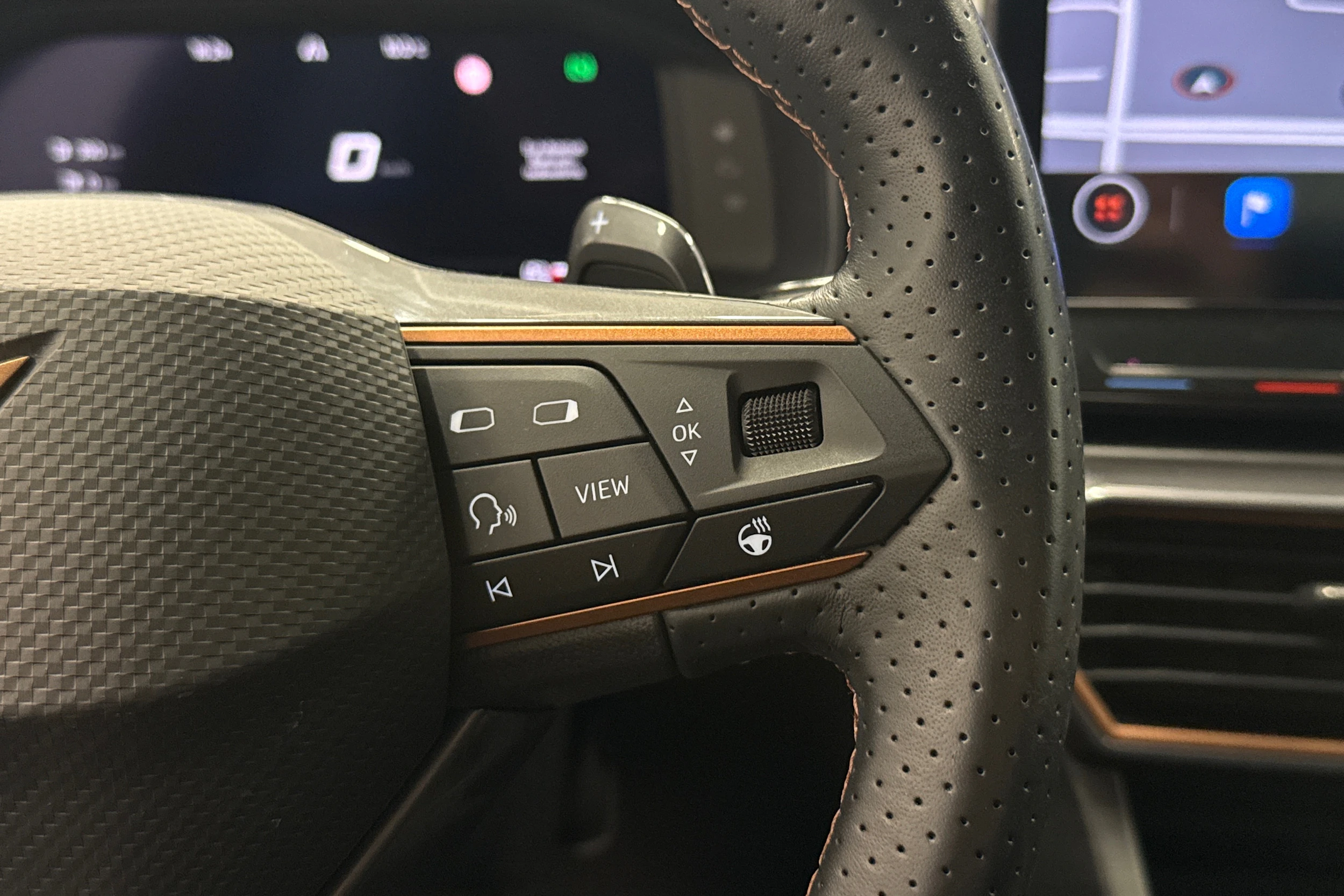 harmaa CUPRA Formentor 2023 kuva 13.