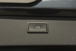 harmaa CUPRA Formentor 2023 kuva 26.