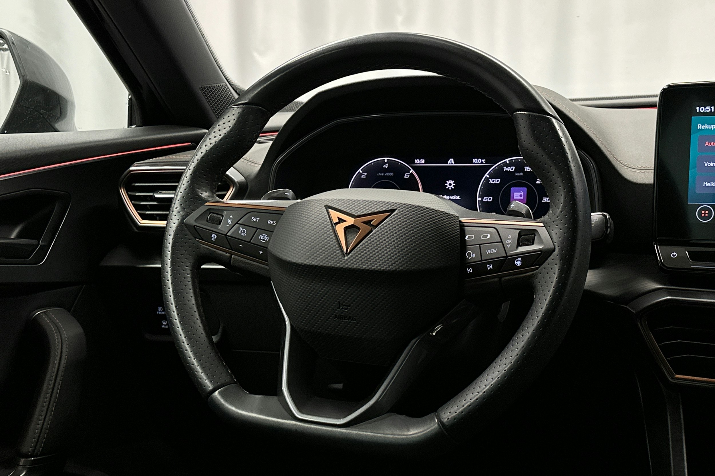 musta CUPRA Formentor 2023 kuva 15.