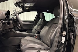 musta CUPRA Formentor 2023 kuva 17.