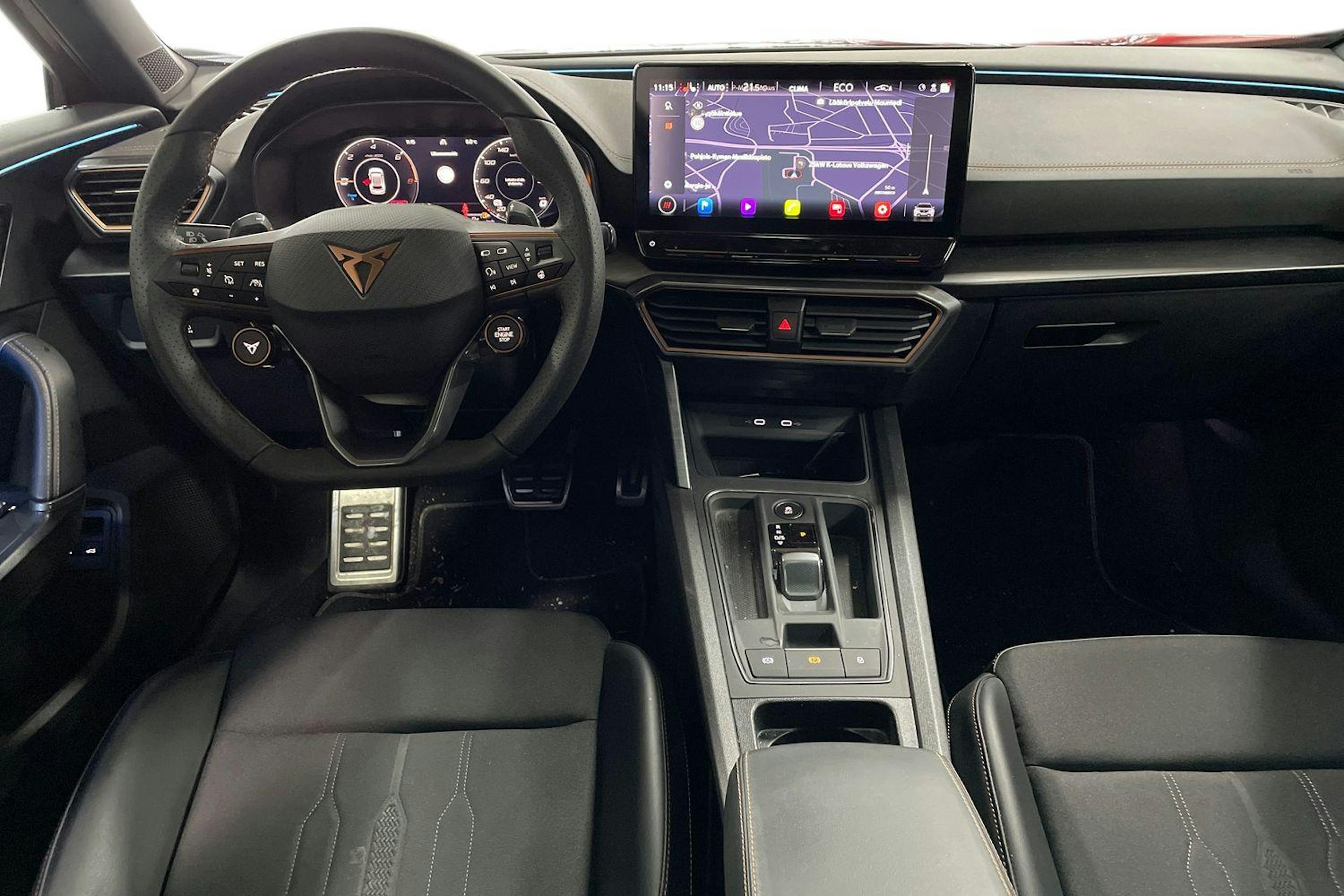 Punainen CUPRA Formentor 2023 kuva 9.