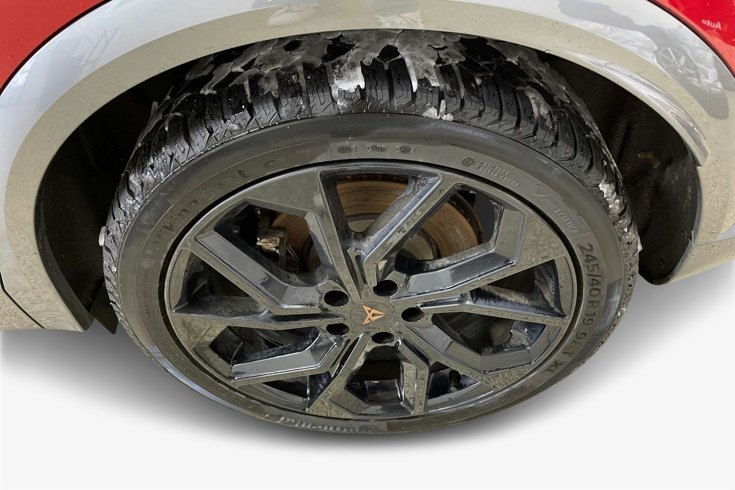 Punainen CUPRA Formentor 2023 kuva 11.