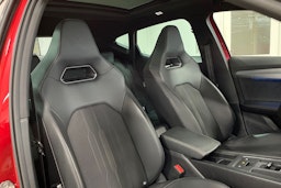 Punainen CUPRA Formentor 2023 kuva 15.