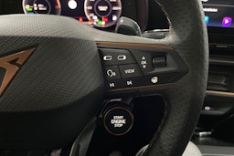 Punainen CUPRA Formentor 2023 kuva 22.