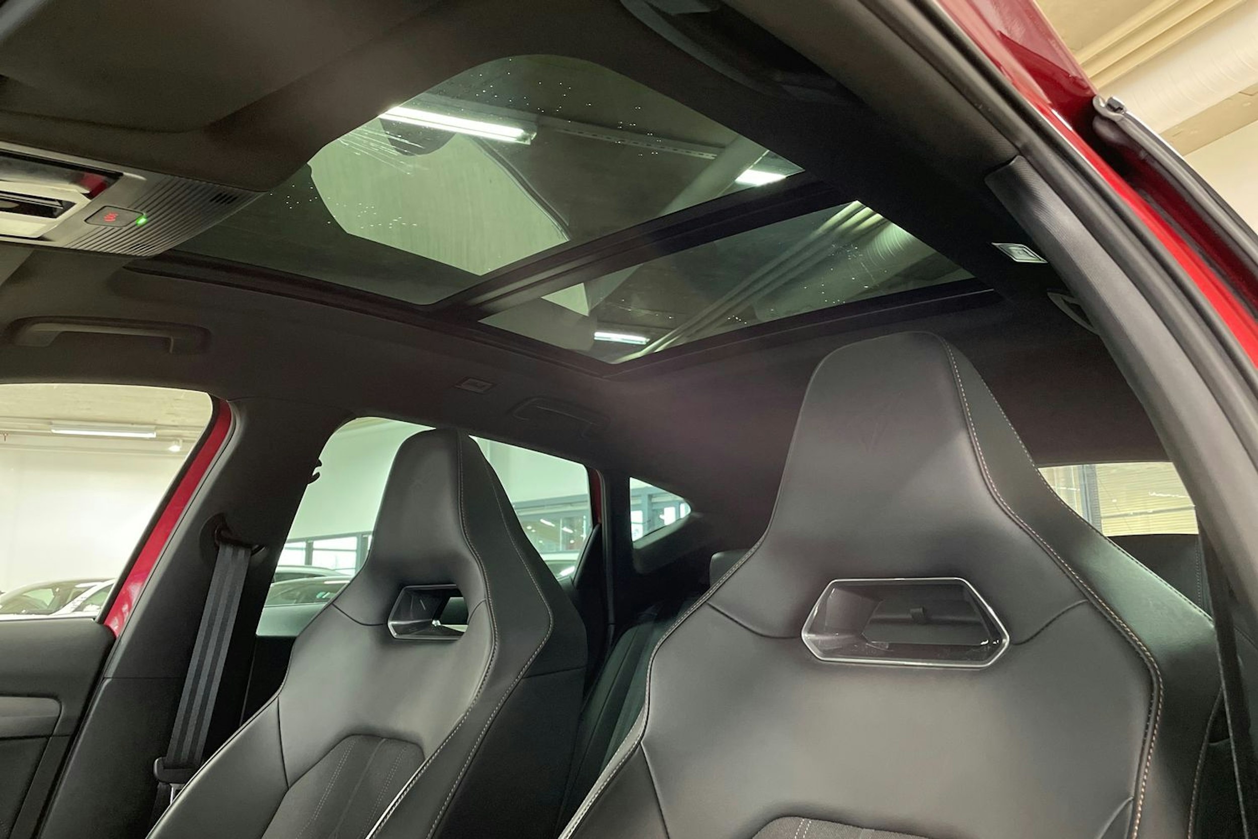 Punainen CUPRA Formentor 2023 kuva 27.