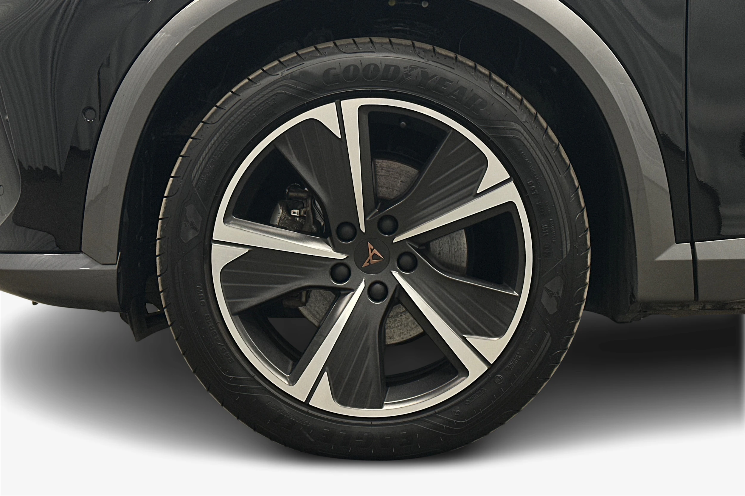 musta CUPRA Formentor 2023 kuva 9.