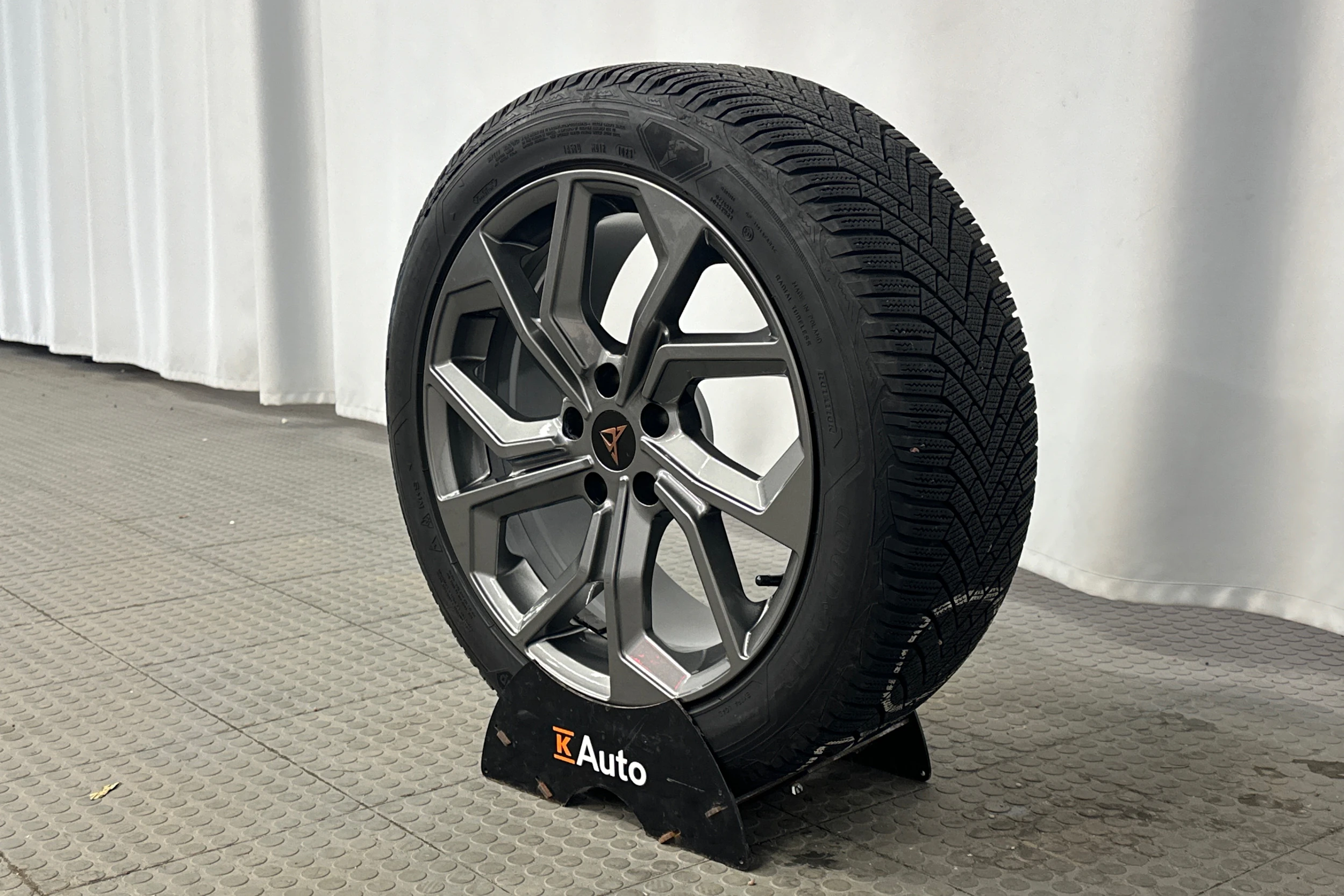 musta CUPRA Formentor 2023 kuva 10.