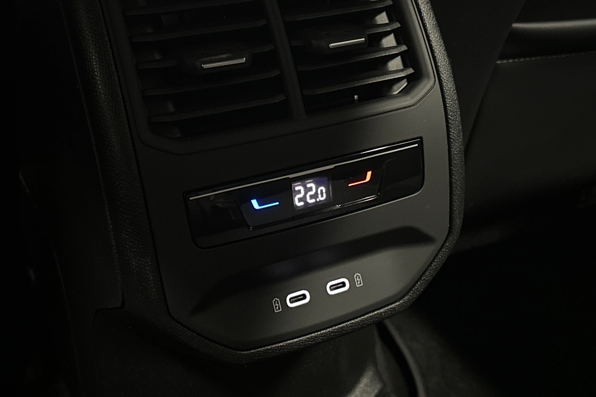 musta CUPRA Formentor 2023 kuva 12.