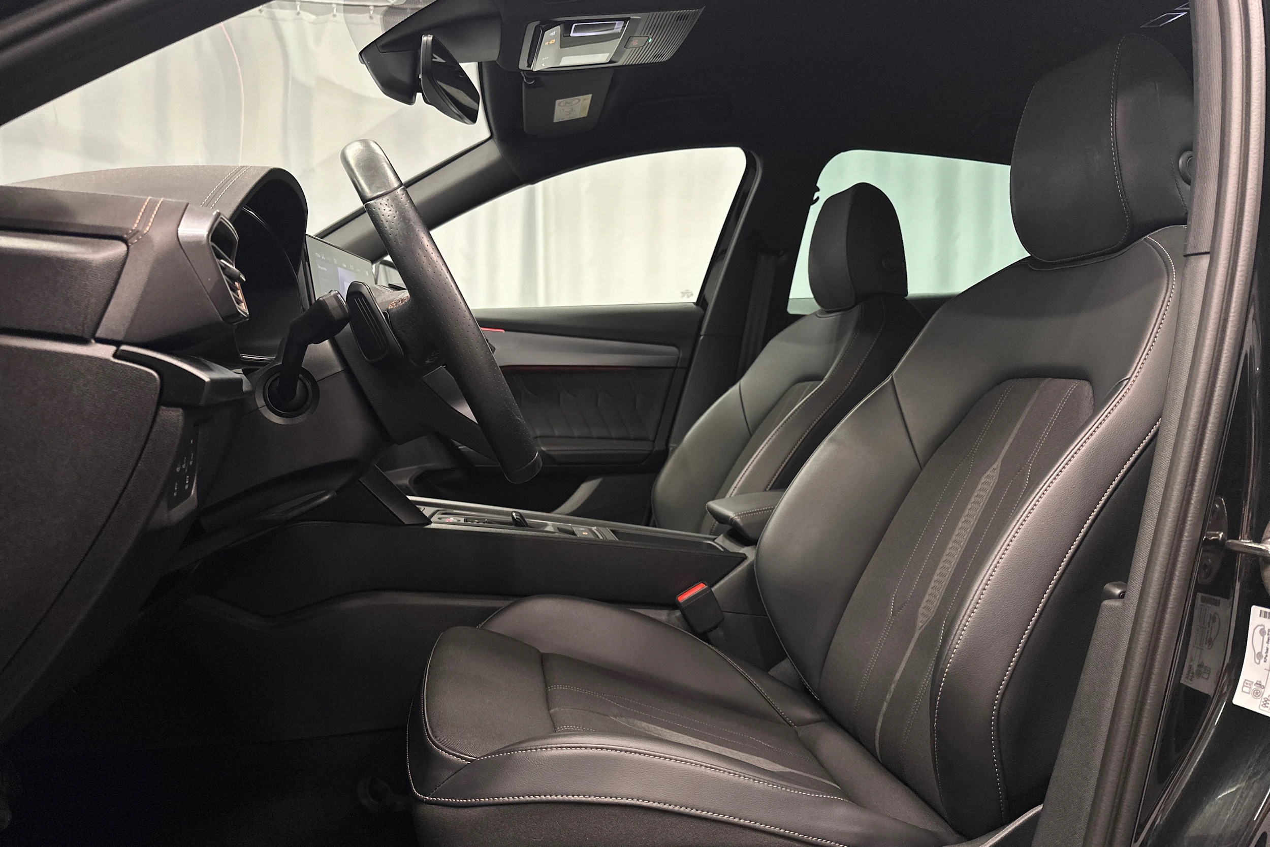 musta CUPRA Formentor 2023 kuva 13.