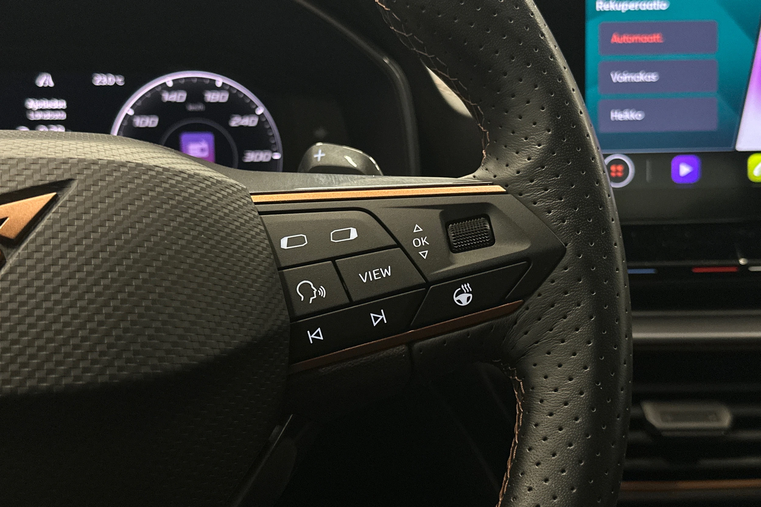 musta CUPRA Formentor 2023 kuva 16.