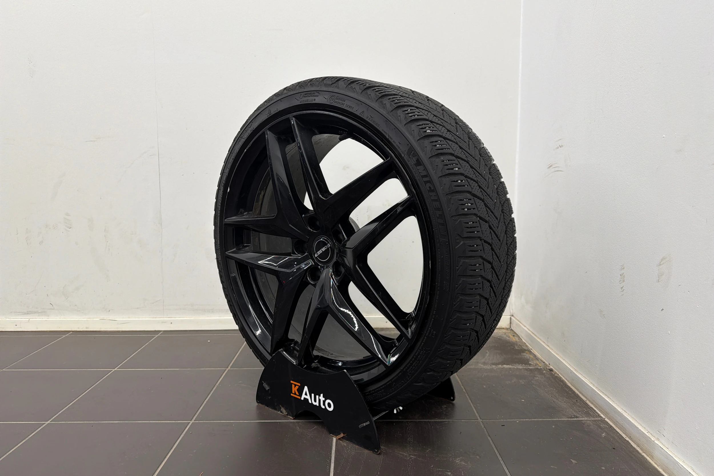 met. musta CUPRA Formentor 2023 kuva 10.