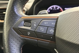 harmaa CUPRA Formentor 2023 kuva 14.