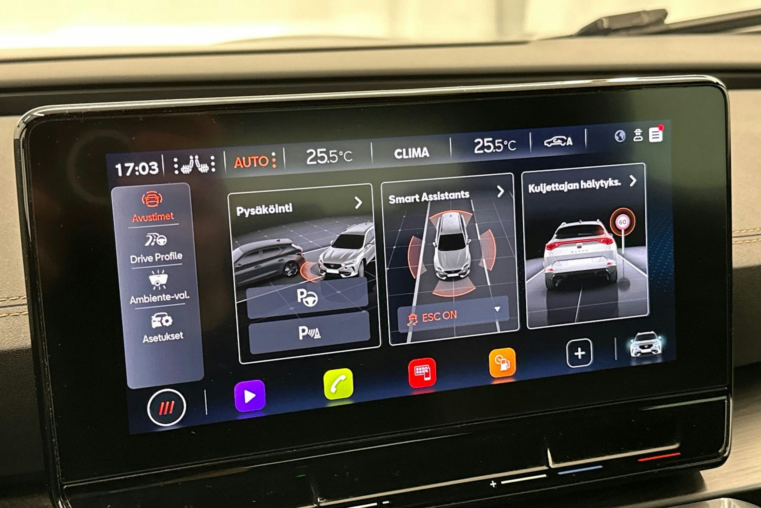 harmaa CUPRA Formentor 2023 kuva 18.