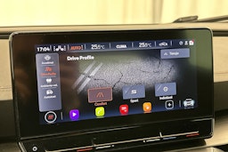 harmaa CUPRA Formentor 2023 kuva 19.