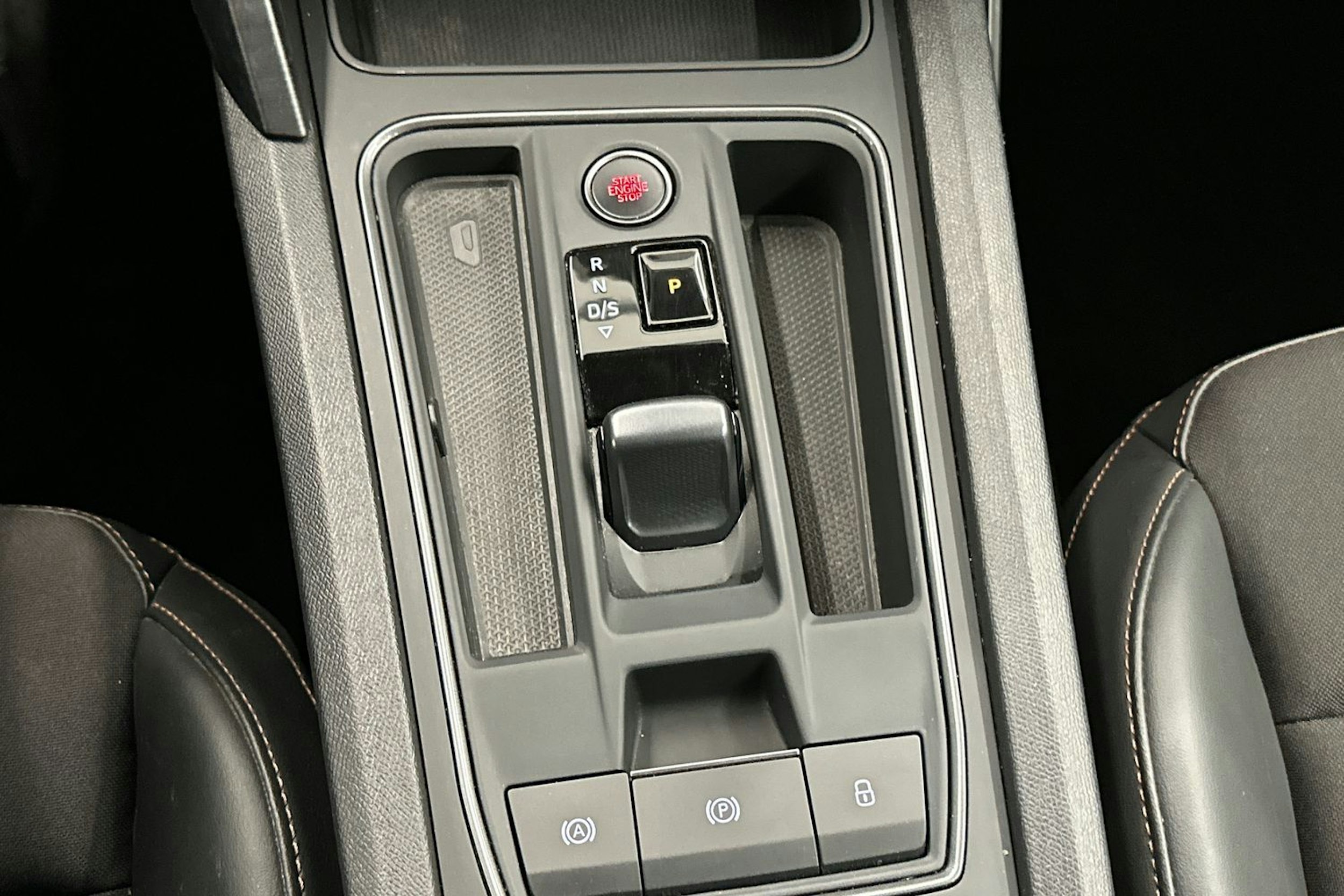 harmaa CUPRA Formentor 2023 kuva 24.