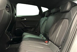 valkoinen CUPRA Formentor 2023 kuva 10.