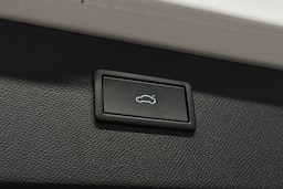 valkoinen CUPRA Formentor 2023 kuva 15.