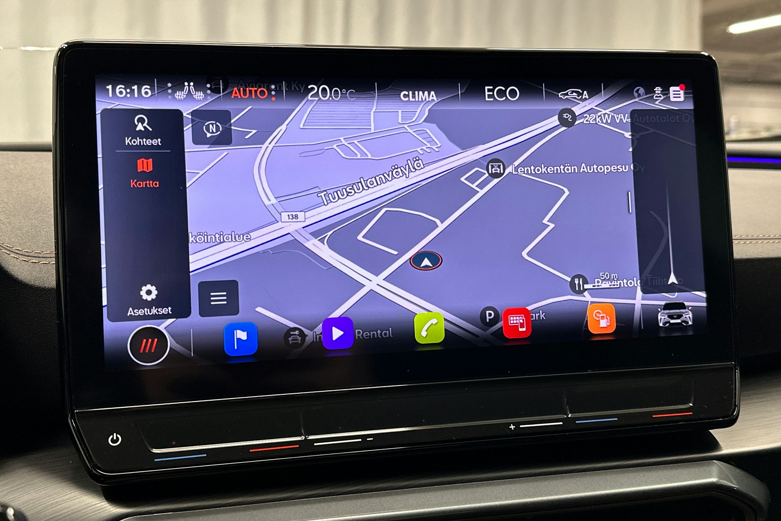 valkoinen CUPRA Formentor 2023 kuva 22.