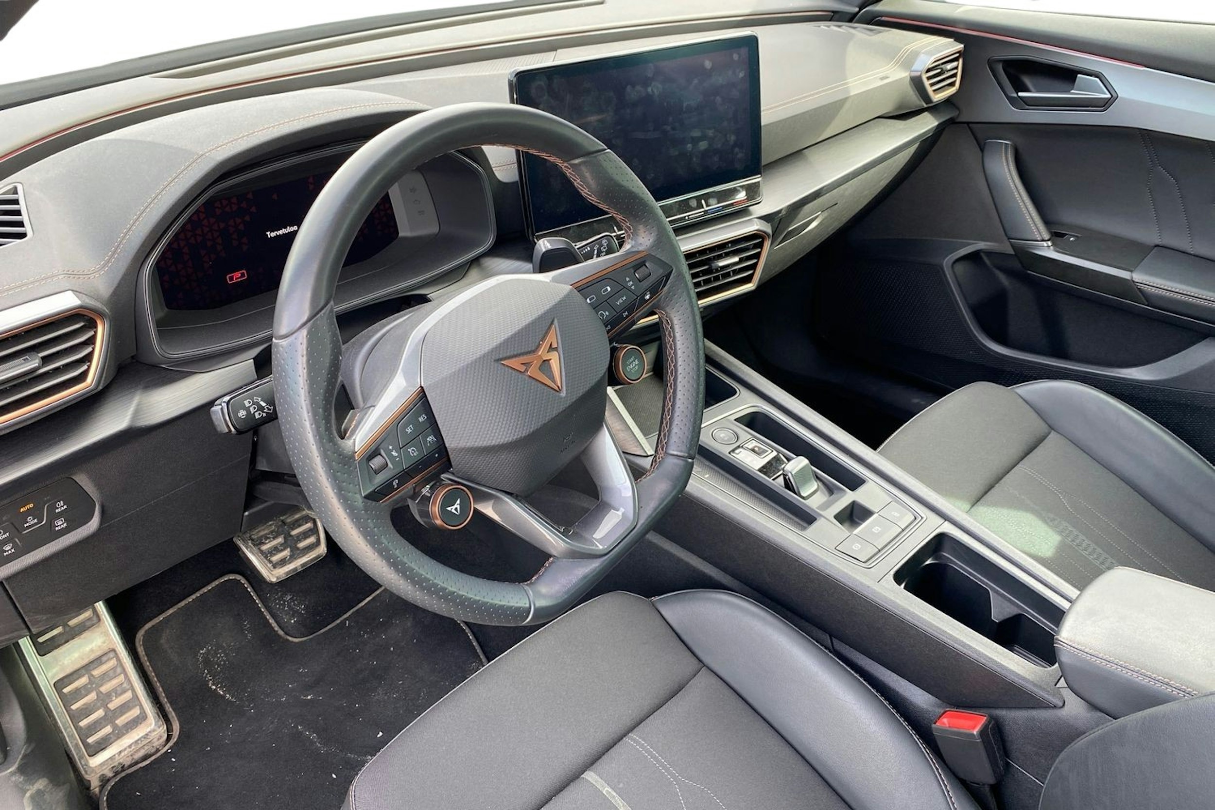 harmaa CUPRA Formentor 2023 kuva 3.