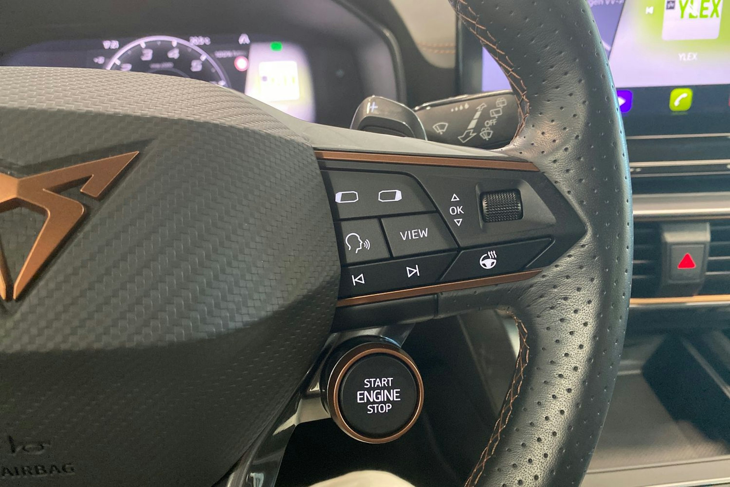 harmaa CUPRA Formentor 2023 kuva 15.