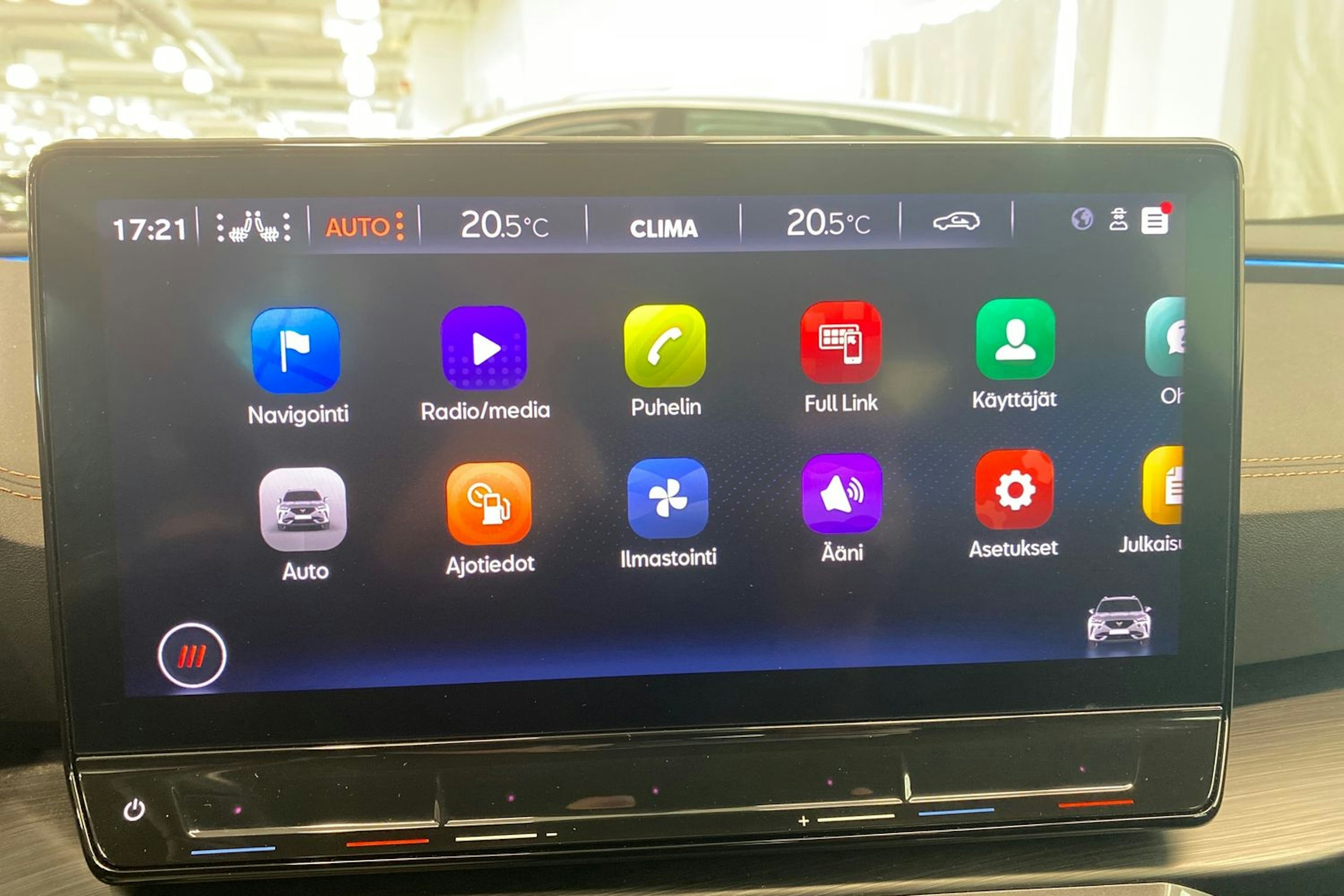 harmaa CUPRA Formentor 2023 kuva 16.