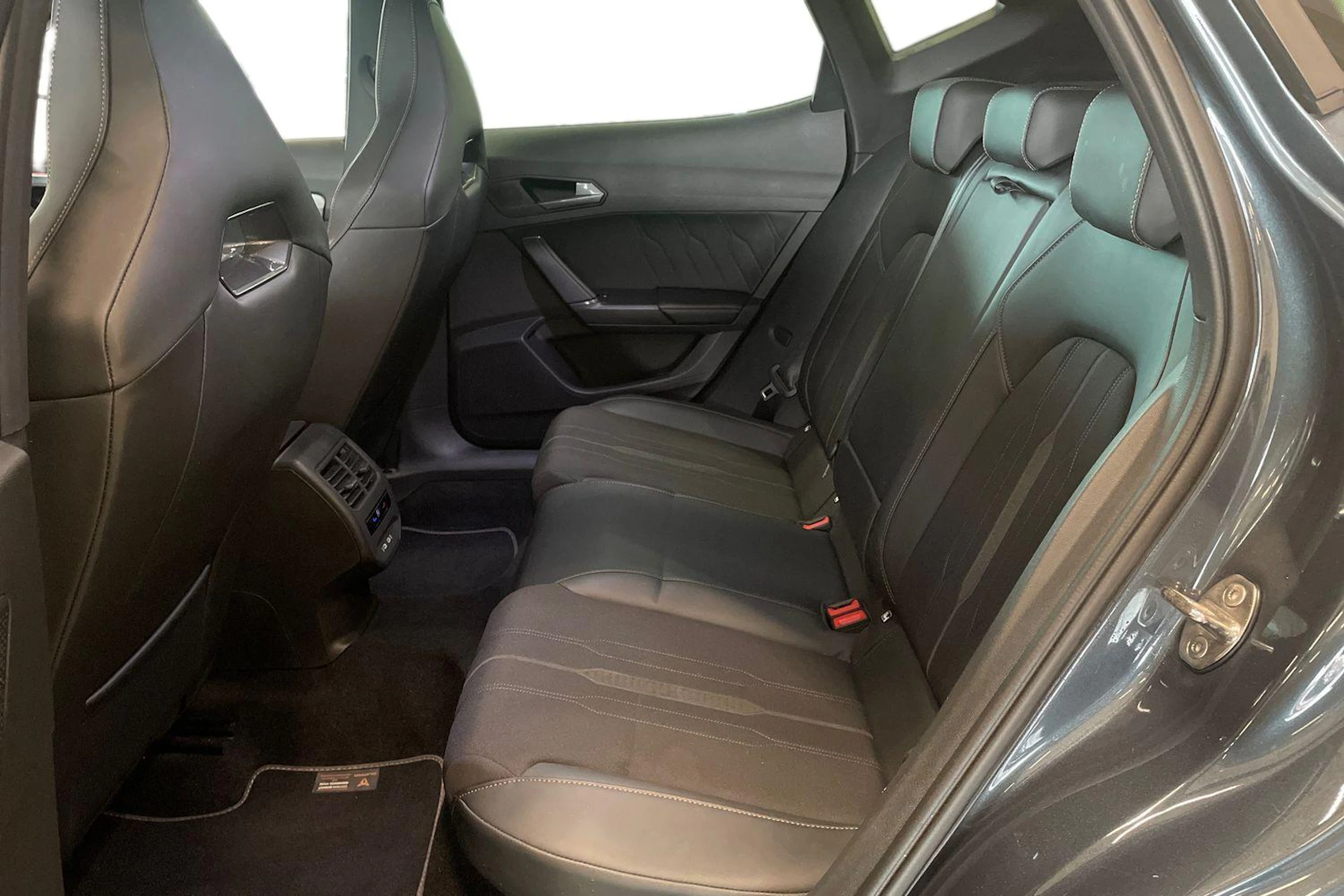 met. harmaa CUPRA Formentor 2023 kuva 8.