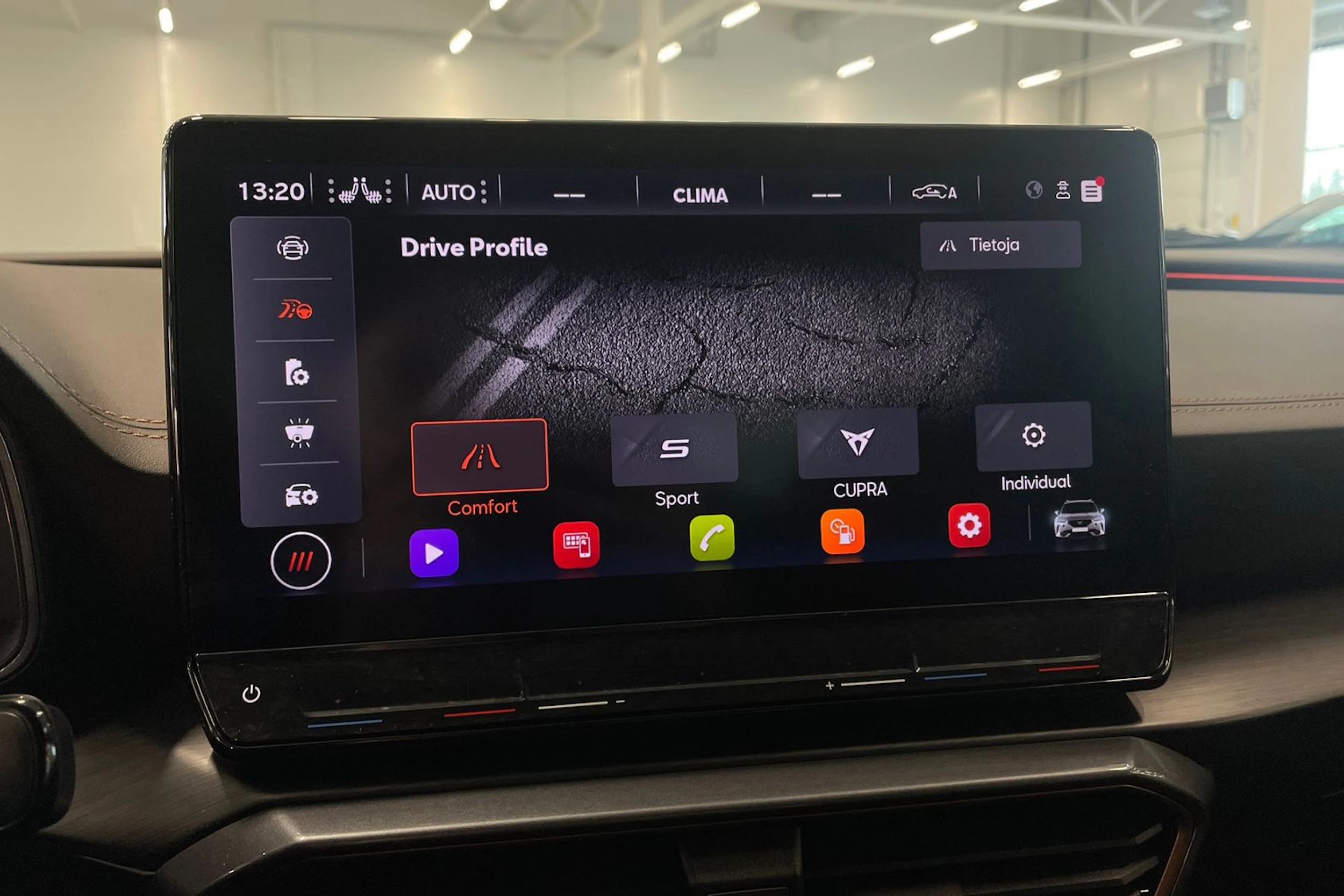 met. harmaa CUPRA Formentor 2023 kuva 26.