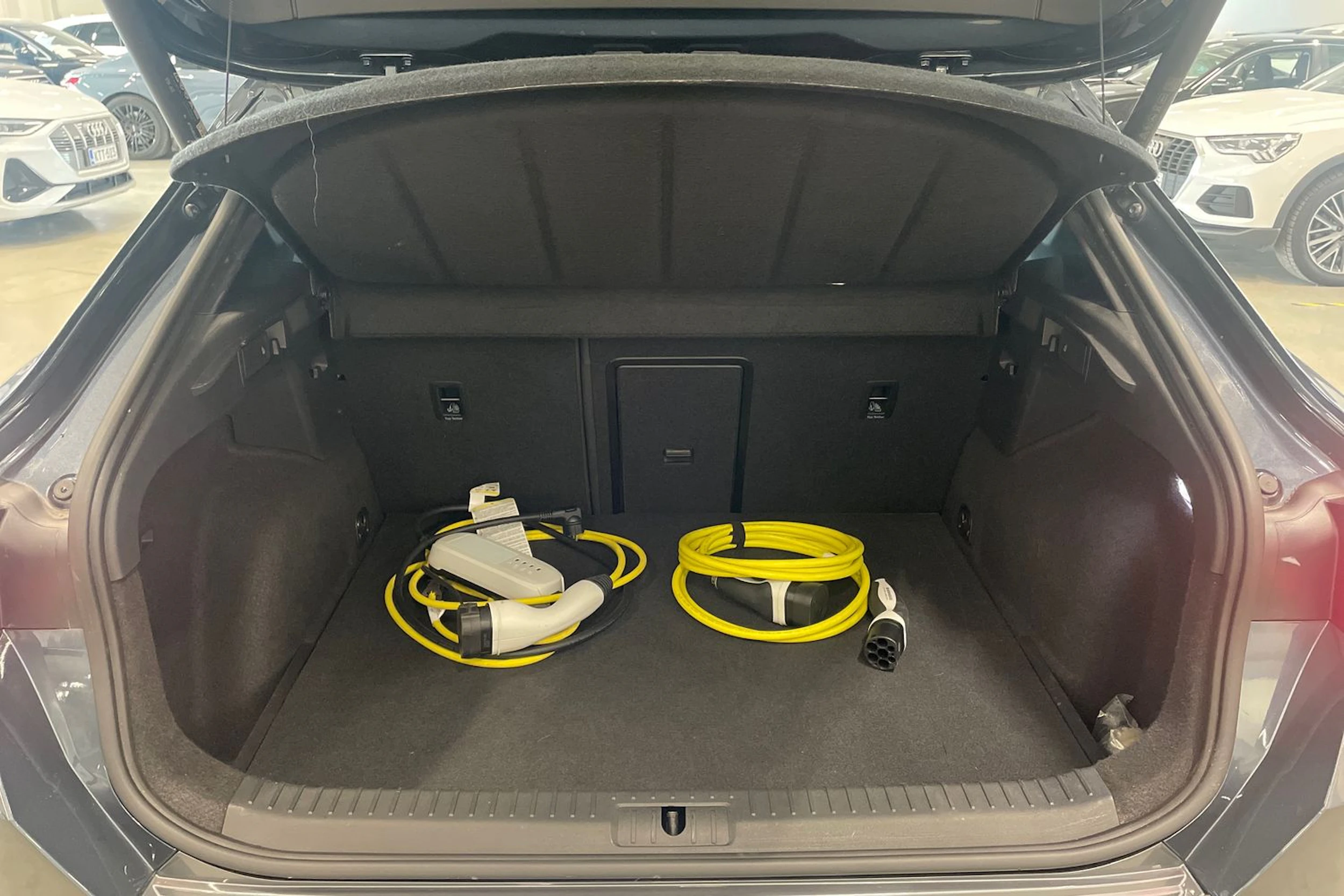 met. harmaa CUPRA Formentor 2023 kuva 32.