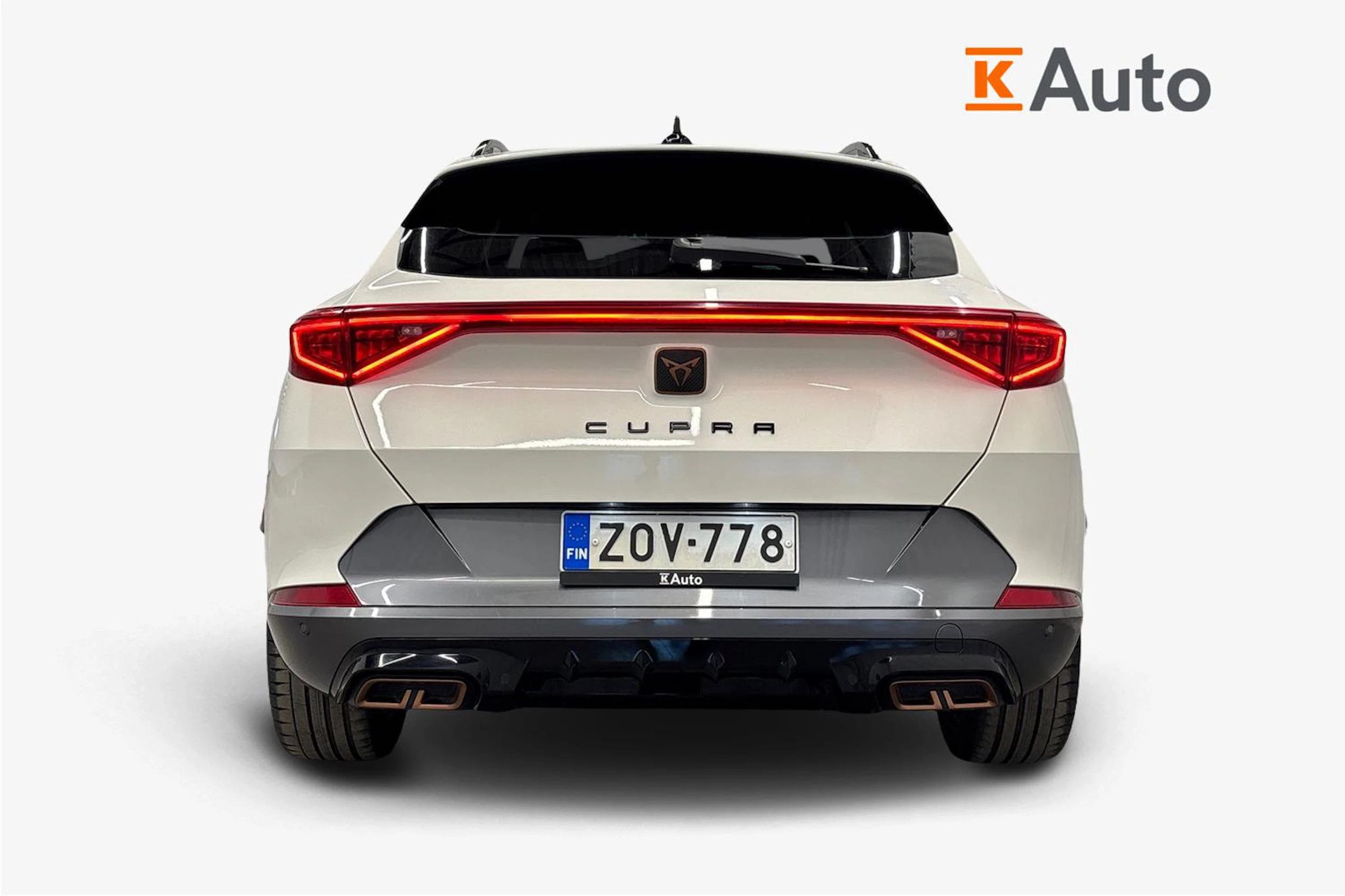 valkoinen CUPRA Formentor 2023 kuva 3.