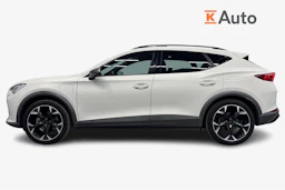 valkoinen CUPRA Formentor 2023 kuva 5.