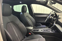 valkoinen CUPRA Formentor 2023 kuva 11.