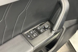 valkoinen CUPRA Formentor 2023 kuva 14.